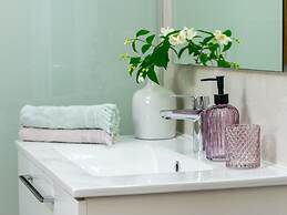 Apartments Terra - Comfort One Bedroom Apartment With Balcony and City