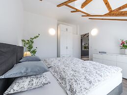 Apartments Terra - Comfort One Bedroom Apartment With Balcony and City