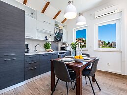 Apartments Terra - Comfort One Bedroom Apartment With Balcony and City