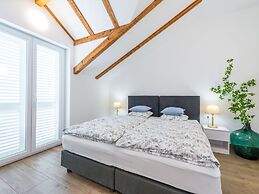 Apartments Terra - Comfort One Bedroom Apartment With Balcony and City