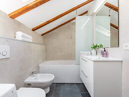 Apartments Terra - Comfort One Bedroom Apartment With Balcony and City