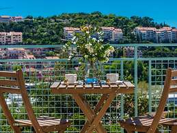 Apartments Terra - Comfort One Bedroom Apartment With Balcony and City