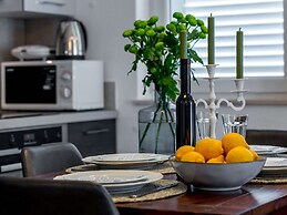 Apartments Terra - Comfort One Bedroom Apartment With Balcony and City