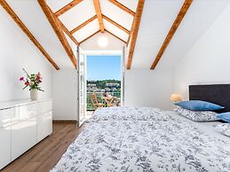 Apartments Terra - Comfort One Bedroom Apartment With Balcony and City