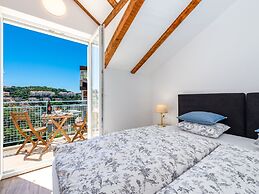 Apartments Terra - Comfort One Bedroom Apartment With Balcony and City