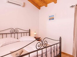 Holiday Home Loviste-three Bedroom Holiday Home With Pool and Sea View