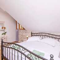 Holiday Home Loviste-three Bedroom Holiday Home With Pool and Sea View