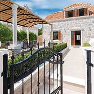 Holiday Home Loviste-three Bedroom Holiday Home With Pool and Sea View