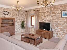 Holiday Home Loviste-three Bedroom Holiday Home With Pool and Sea View