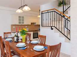 Holiday Home Loviste-three Bedroom Holiday Home With Pool and Sea View