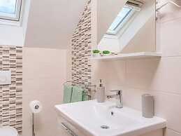 Holiday Home Loviste-three Bedroom Holiday Home With Pool and Sea View