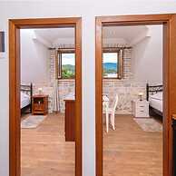 Holiday Home Loviste-three Bedroom Holiday Home With Pool and Sea View