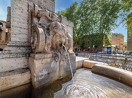 Apartment in Rome With Balcony