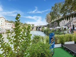 Apartment in Rome With Balcony
