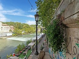 Apartment in Rome With Balcony