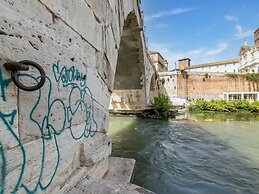 Apartment in Rome With Balcony