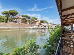 Apartment in Rome With Balcony