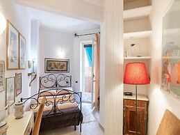 Apartment in Rome With Balcony