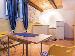 Rustic Holiday Home in Vrsar With Garden