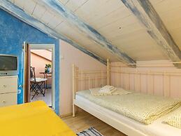 Rustic Holiday Home in Vrsar With Garden