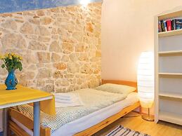 Rustic Holiday Home in Vrsar With Garden