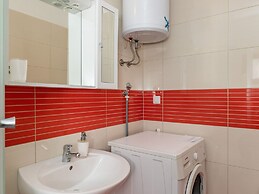 Apartments Franka - One Bedroom Apartment With Terrace and Garden View