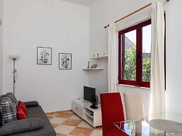 Apartments Franka - One Bedroom Apartment With Terrace and Garden View