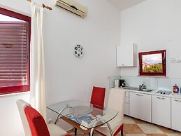 Apartments Franka - One Bedroom Apartment With Terrace and Garden View