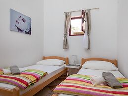 Apartments Franka - One Bedroom Apartment With Terrace and Garden View