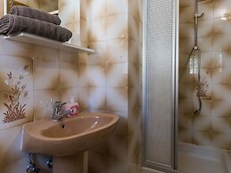 Apartments Kisic - Two-bedroom Apartment With Balcony and Sea View