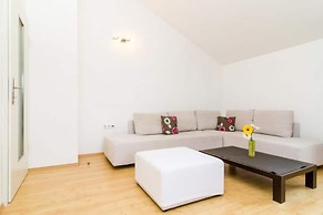 Apartments Nikola - One Bedroom Apartment With two Balconies and Sea V