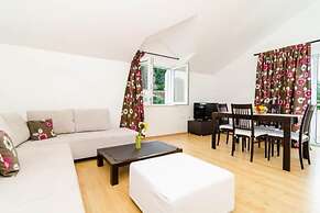 Apartments Nikola - One Bedroom Apartment With two Balconies and Sea V