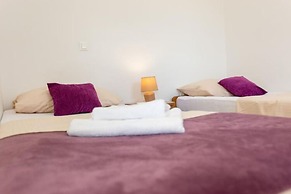 Apartment Mojas - Two Bedroom Apartment With Terrace