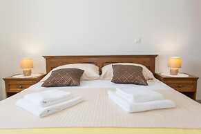 Apartment Mojas - Two Bedroom Apartment With Terrace