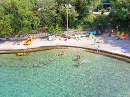 Apartment Bay Of Dreams - Two-bedroom Apartment With Terrace and Sea V