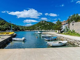 Apartment Bay Of Dreams - Two-bedroom Apartment With Terrace and Sea V