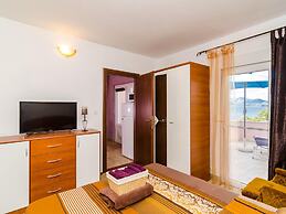 Apartment Bay Of Dreams - Two-bedroom Apartment With Terrace and Sea V