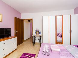 Apartment Bay Of Dreams - Two-bedroom Apartment With Terrace and Sea V