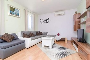 Apartments Dalamar - Three-bedroom Apartment With Terrace