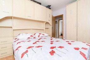 Apartments Dalamar - Three-bedroom Apartment With Terrace