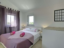 Family Villa With Swimming Pool