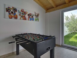 Family Villa With Swimming Pool