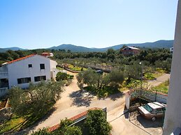 Apartments Lemes - Comfort One Bedroom Apartment With Garden View