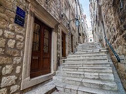 Apartment Maru - Two Bedroom Apartment With City View