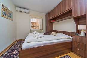 Apartment Maru - Two Bedroom Apartment With City View