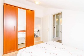 Apartments Nikola - Superior One Bedroom Apartment With Sea View