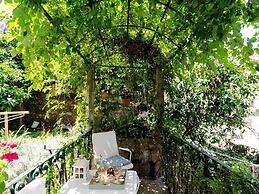 Apartment Taura - Studio Apartment With Balcony and Old City View