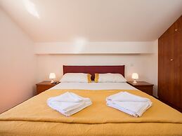 Holiday Home Lapad Beach Royal - Five Bedroom Holiday Home With Balcon