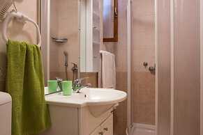 Holiday Home Lapad Beach Royal - Five Bedroom Holiday Home With Balcon