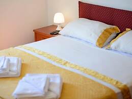 Holiday Home Lapad Beach Royal - Five Bedroom Holiday Home With Balcon